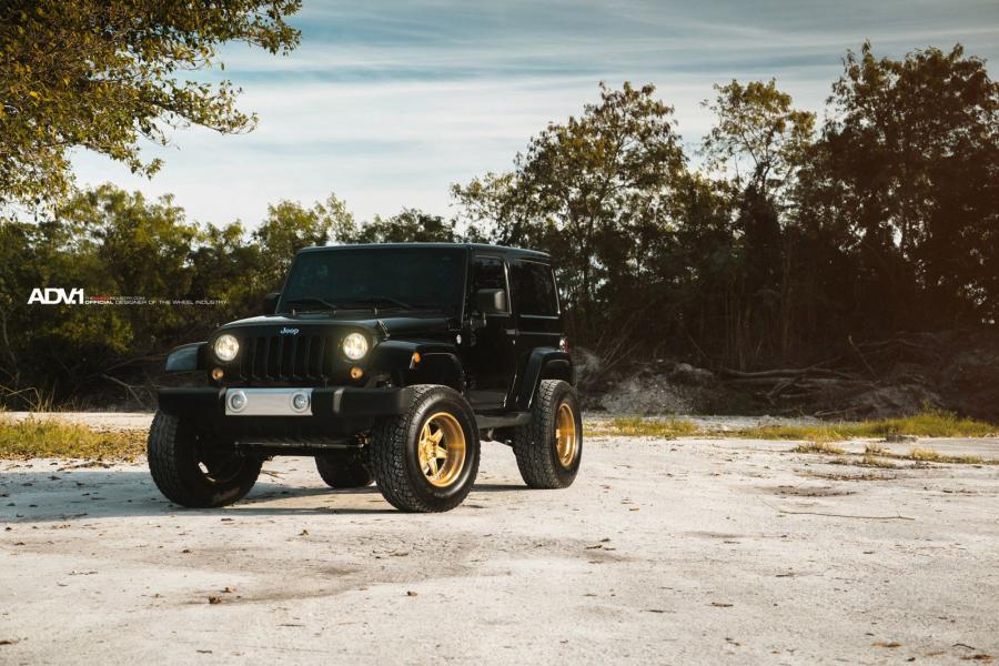  Jeep Wrangler on ADV.1 Wheels (ADV6TFSL) 2015 года  (фото 5 из 13)